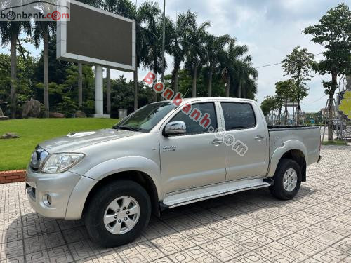 Có Nên Mua Toyota Hilux 2010 Cũ? Lời Khuyên Từ Chuyên Gia & Lưu Ý Quan Trọng