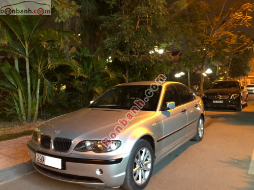 BMW 3Series 12 năm tuổi rao bán giá 270 triệu đồng tại Hà Nội