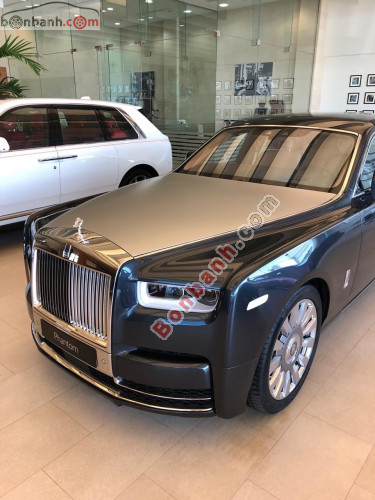 Mô hình xe ô tô Rolls Royce Phantom VIII tỉ lệ 124 hãng Chezhi 3 màu