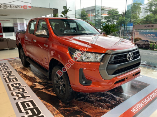 Mua bán Toyota Hilux Adventure 4x4 AT 2021 màu cam  Giá xe