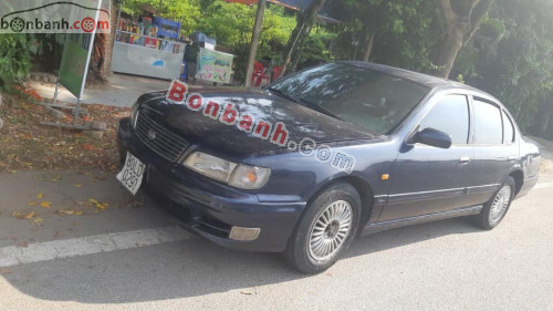 Sedan hiếm gặp Nissan Cefiro 2004 giá hơn 300 triệu đồng tại Việt Nam