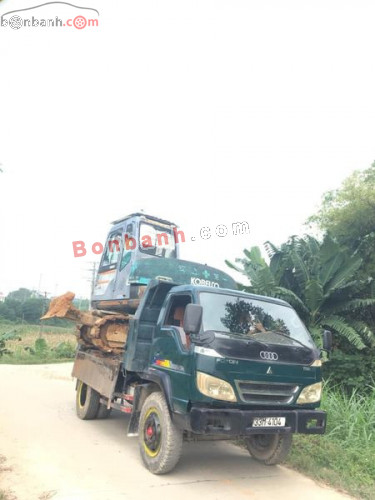 XE TẢI THACO FOTON 2 TẤN MÀU TRẮNG ĐANG CHỞ HÀNG HÓA CỒNG KỀNH